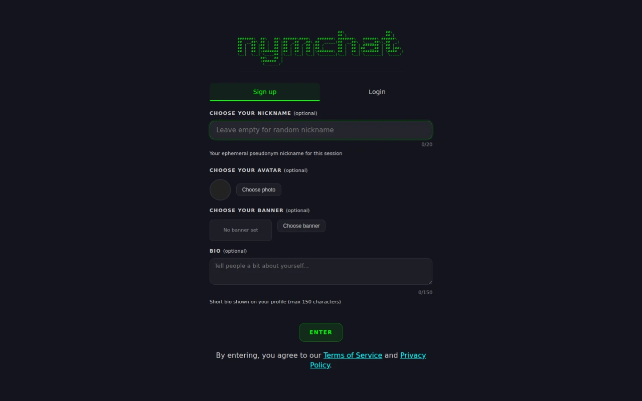 หน้าจอต้อนรับของ Nymchat พร้อมด้วยแท็บลงทะเบียนและเข้าสู่ระบบ และช่องสำหรับชื่อเล่น อวตาร แบนเนอร์ และประวัติ